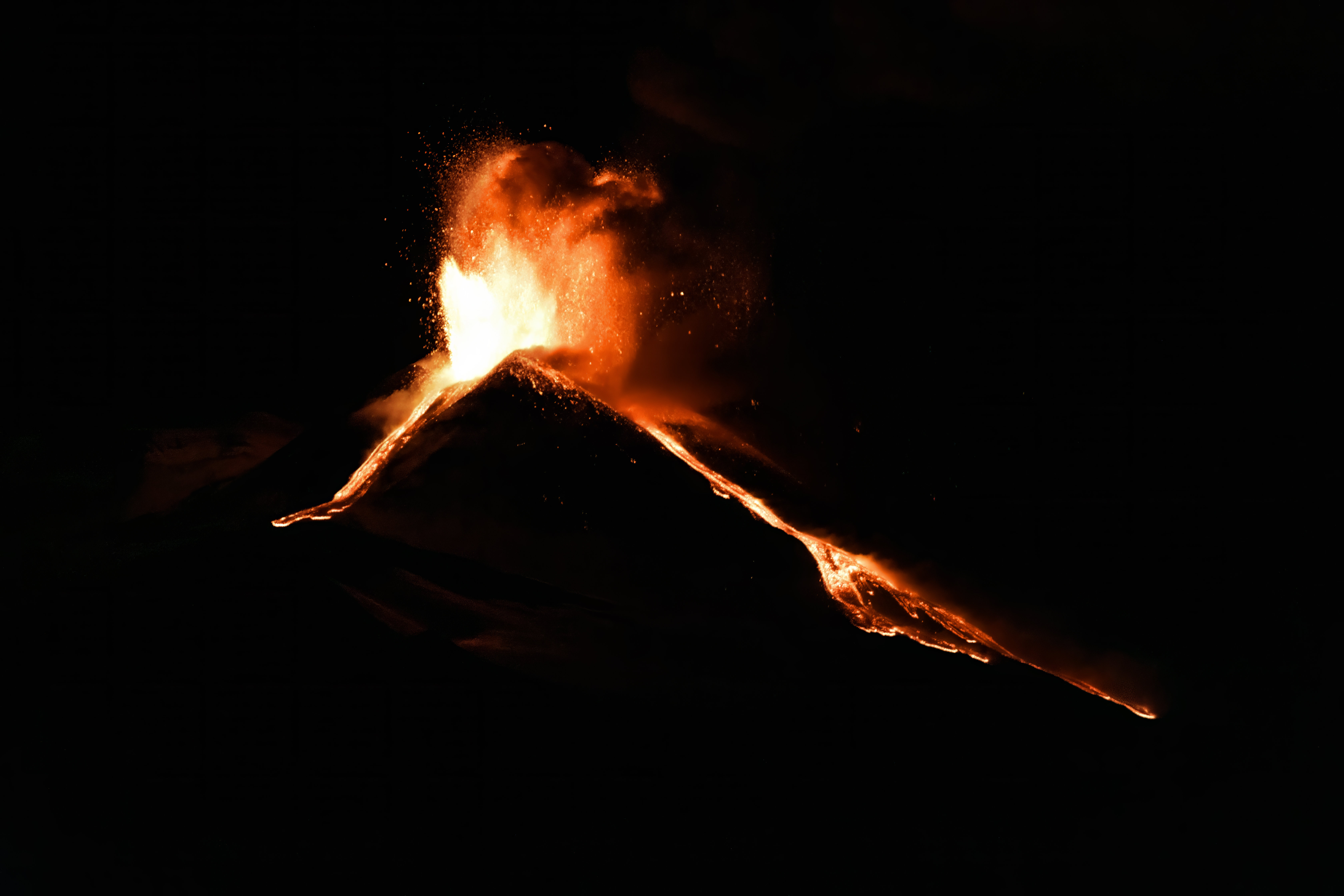 Etna Vulcano - Eruzione novembre 2023
